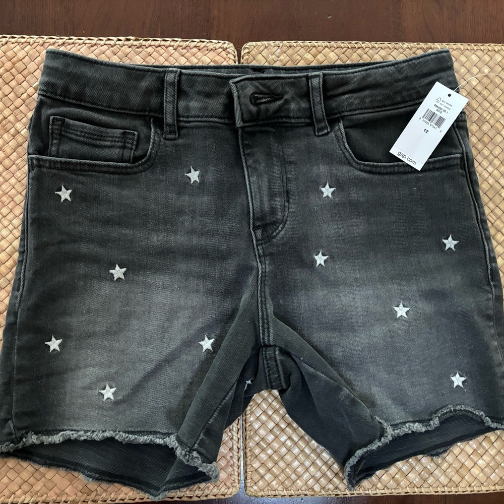 NWT Black washed star jean midi shorts, size 12